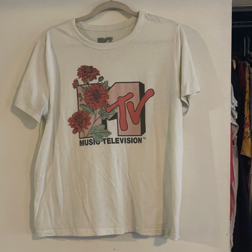 MTV graphic tee